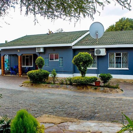 Motseleng Guest House Palapye Exterior photo